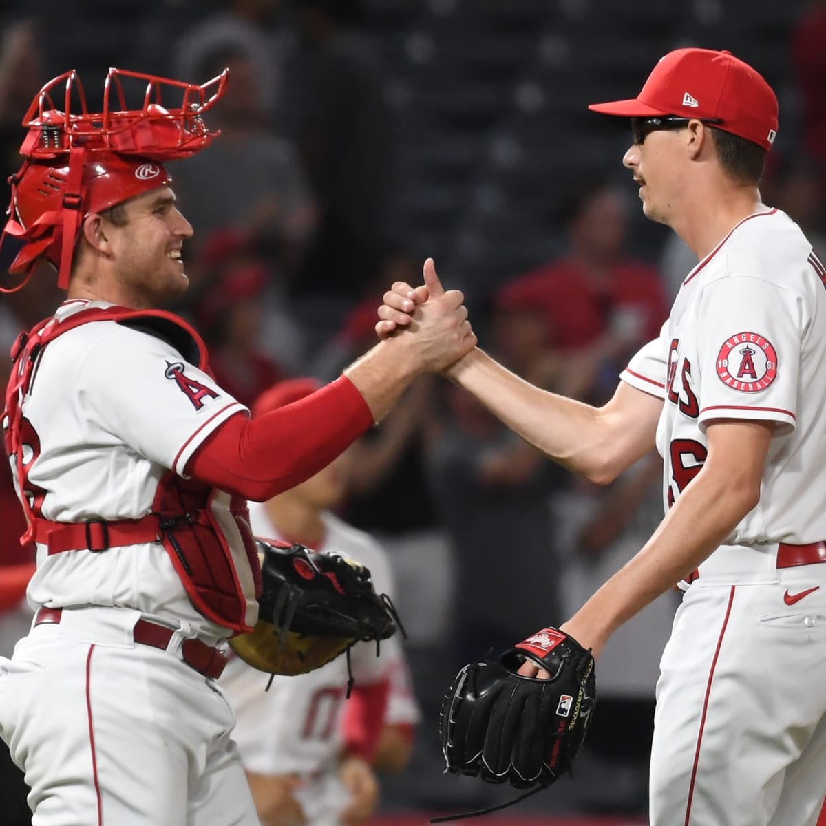 Angels' Carlos Estévez seeks to earn closer's role, mentor José