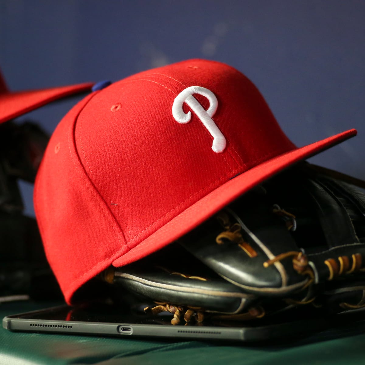 Philadelphia Phillies Athletic Gear, Phillies Active Equipment