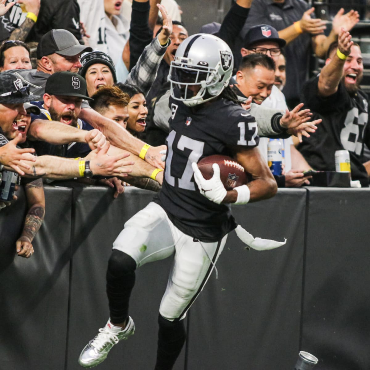 Raiders news: How many TD catches will Davante Adams have this season? -  Silver And Black Pride