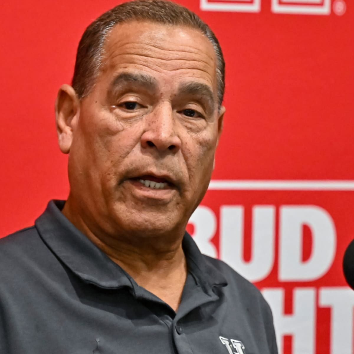 Former NBA All-Star Marvels at Kelvin Sampson's Real Coaching Magic —  Getting Houston to Play Harder Than Anyone Else Is a Relentless Commitment