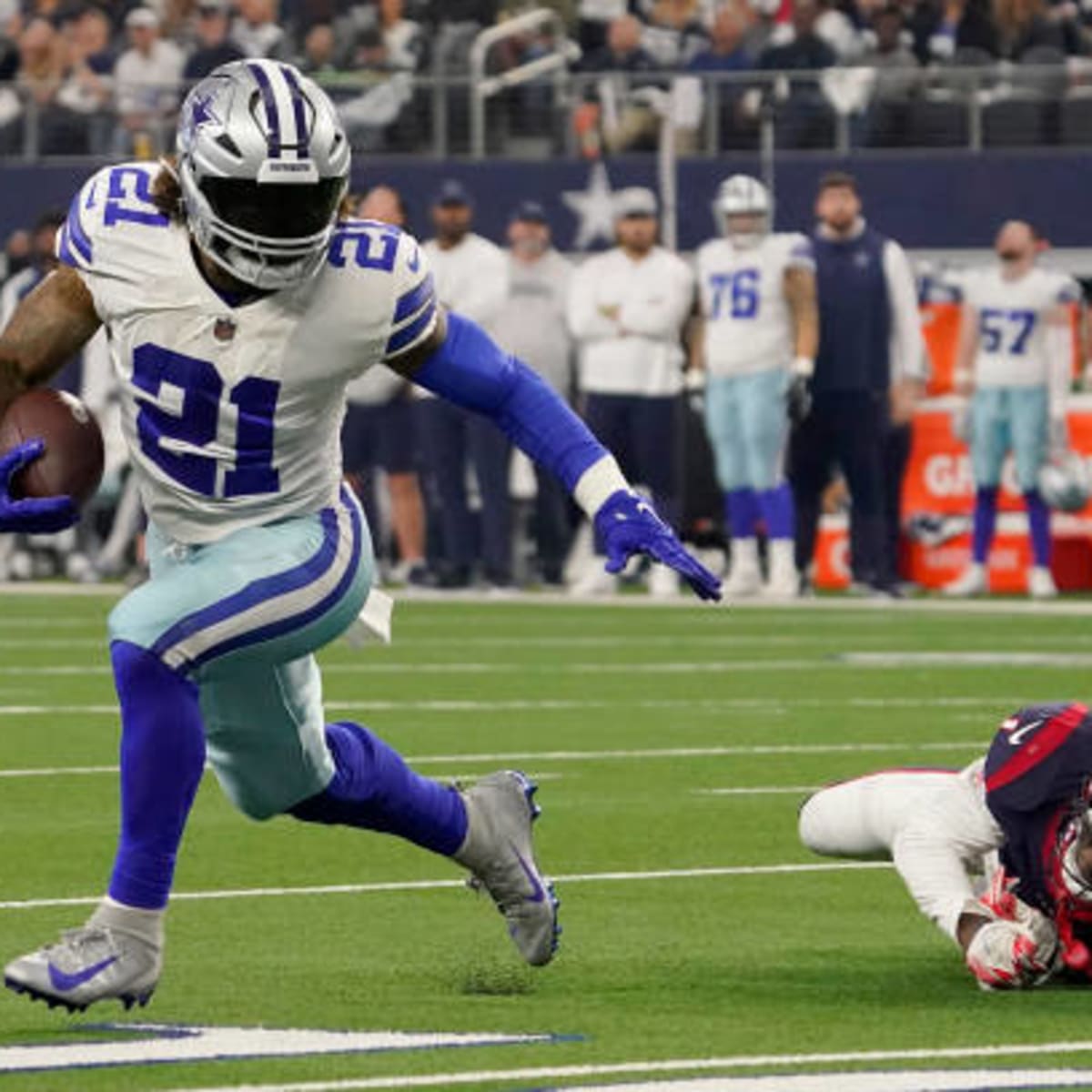 Cowboys-Browns a much hotter ticket than the home opener at AT&T