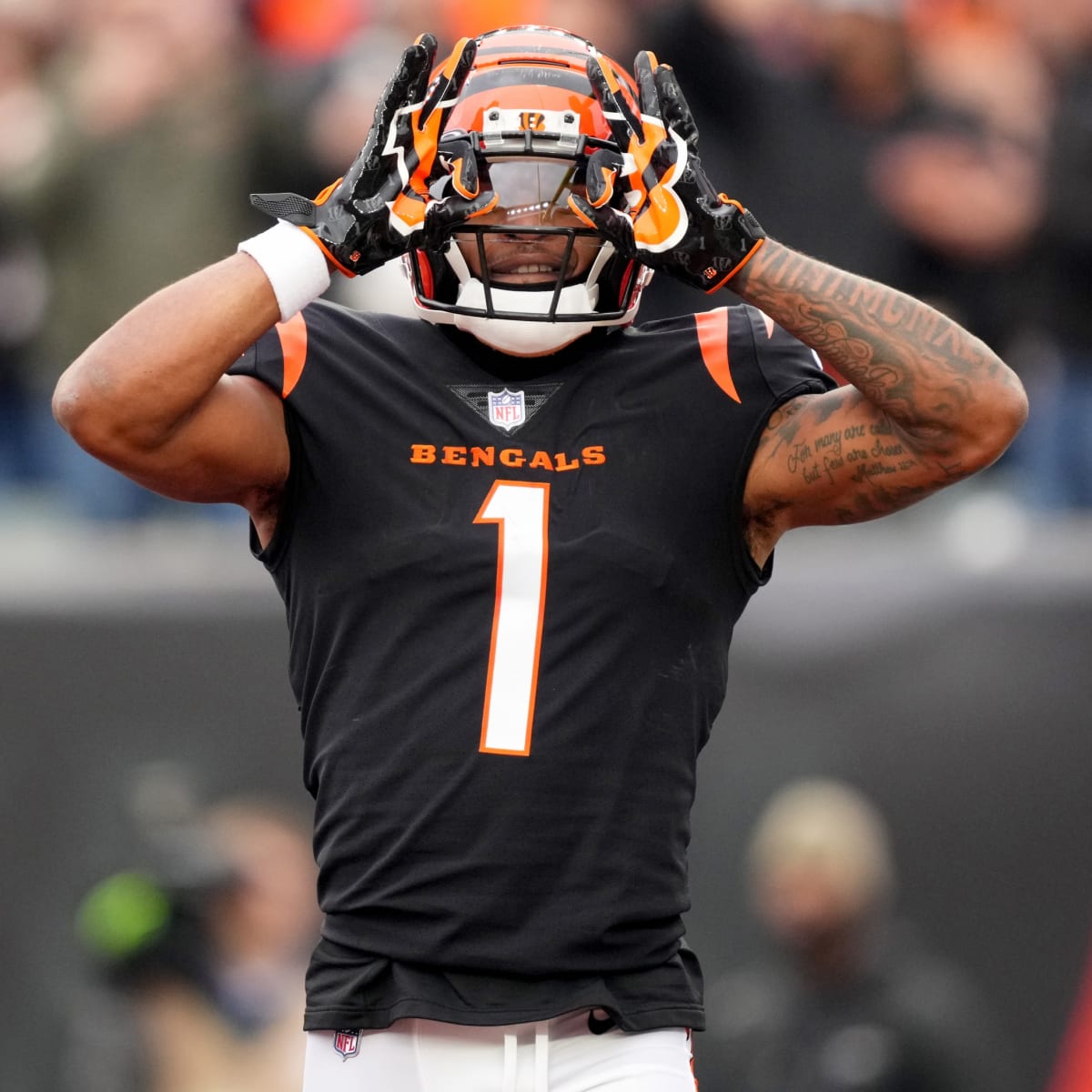 Walk-Off Thoughts: Cincinnati Bengals Dominate Second Half, Beat Tampa Bay  Buccaneers 34-23 - Sports Illustrated Cincinnati Bengals News, Analysis and  More