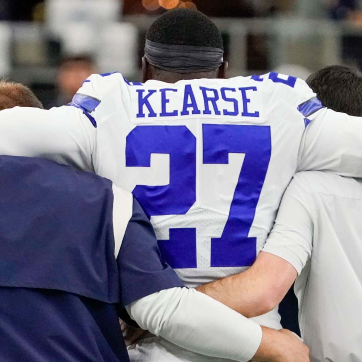 Jayron Kearse of the Dallas Cowboys warms up before the game against  News Photo - Getty Images