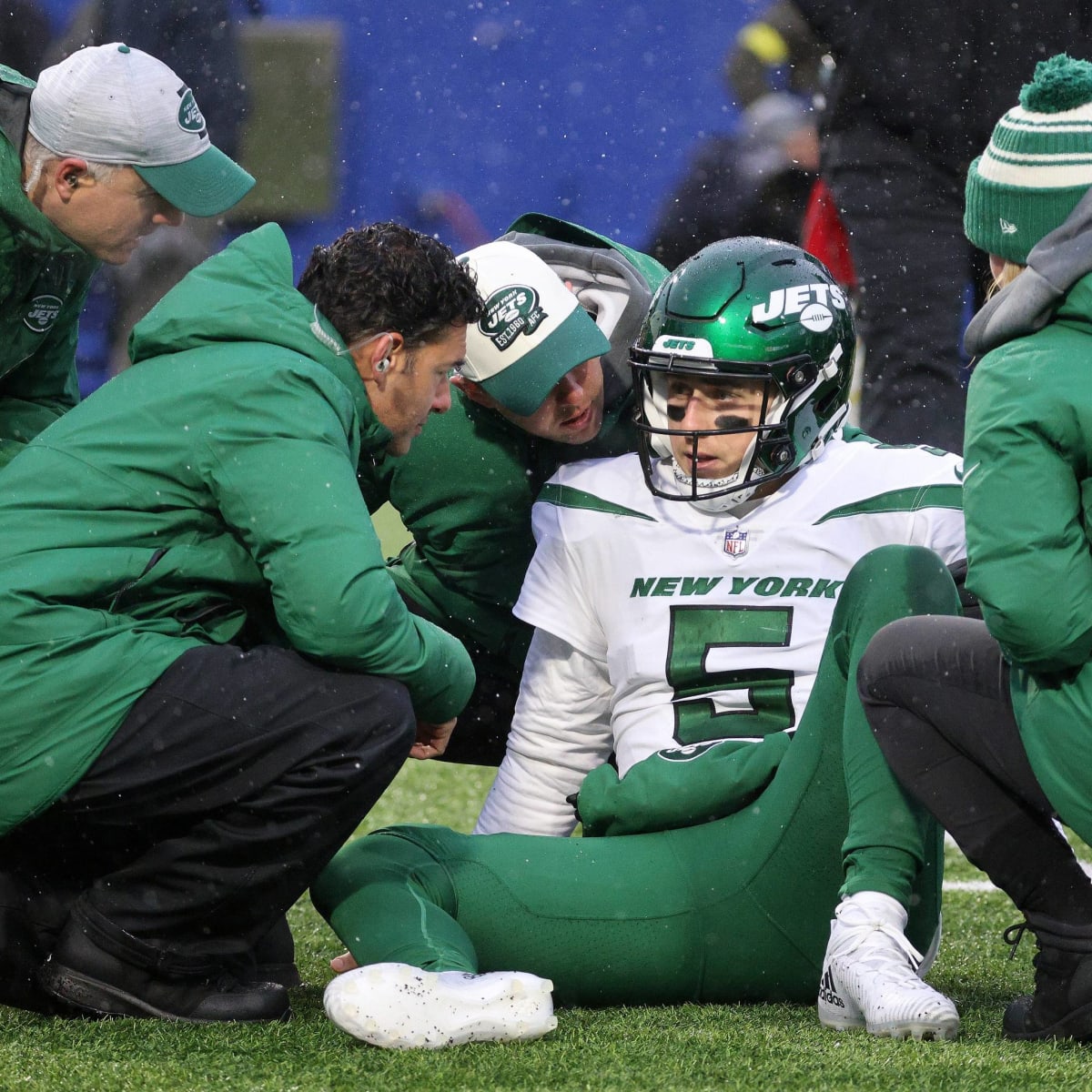 QB Mike White, who started hot again for Jets, left game vs. Colts with  injury