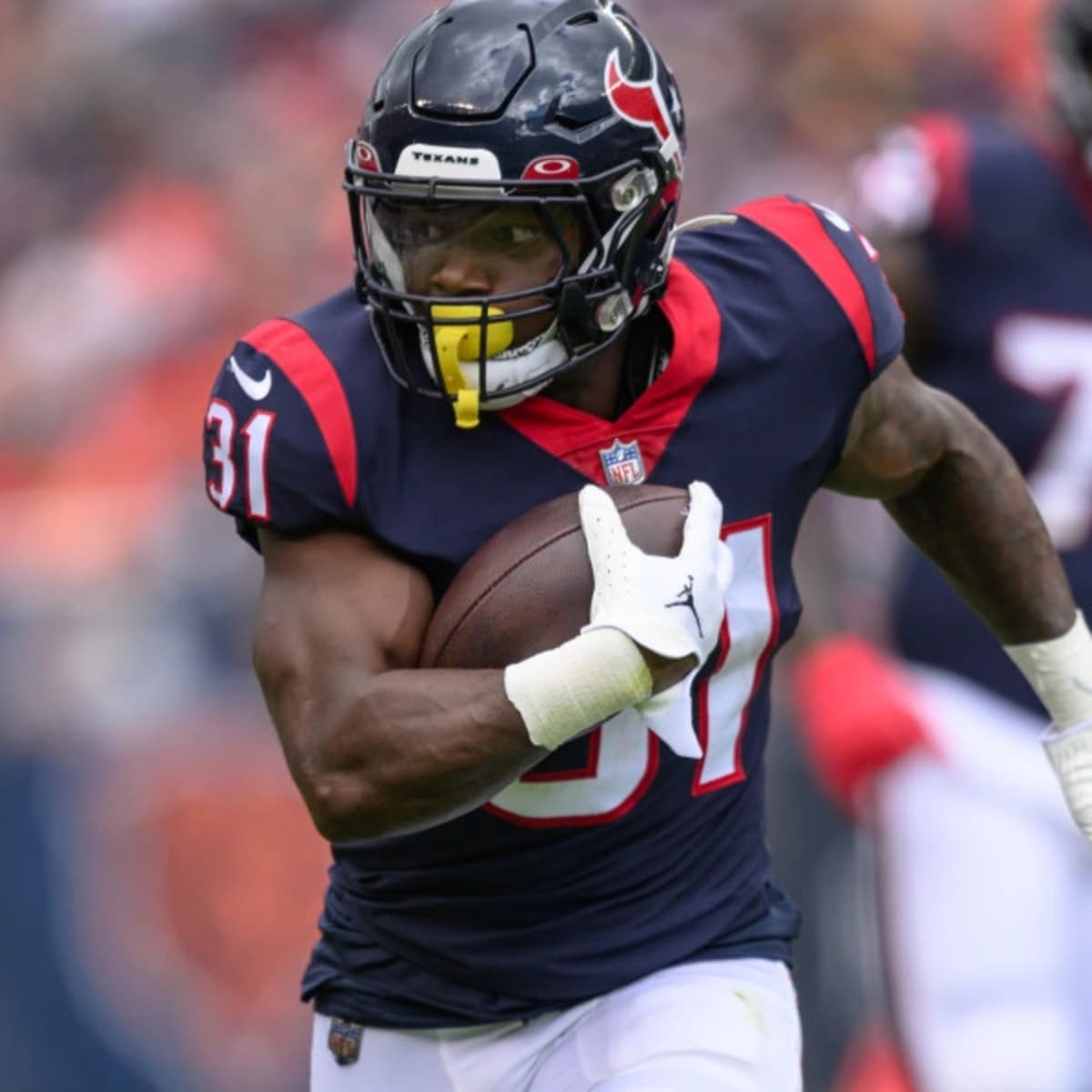 Houston Texans RB Dameon Pierce Embracing Leadership Role in Rebuild -  Sports Illustrated Houston Texans News, Analysis and More