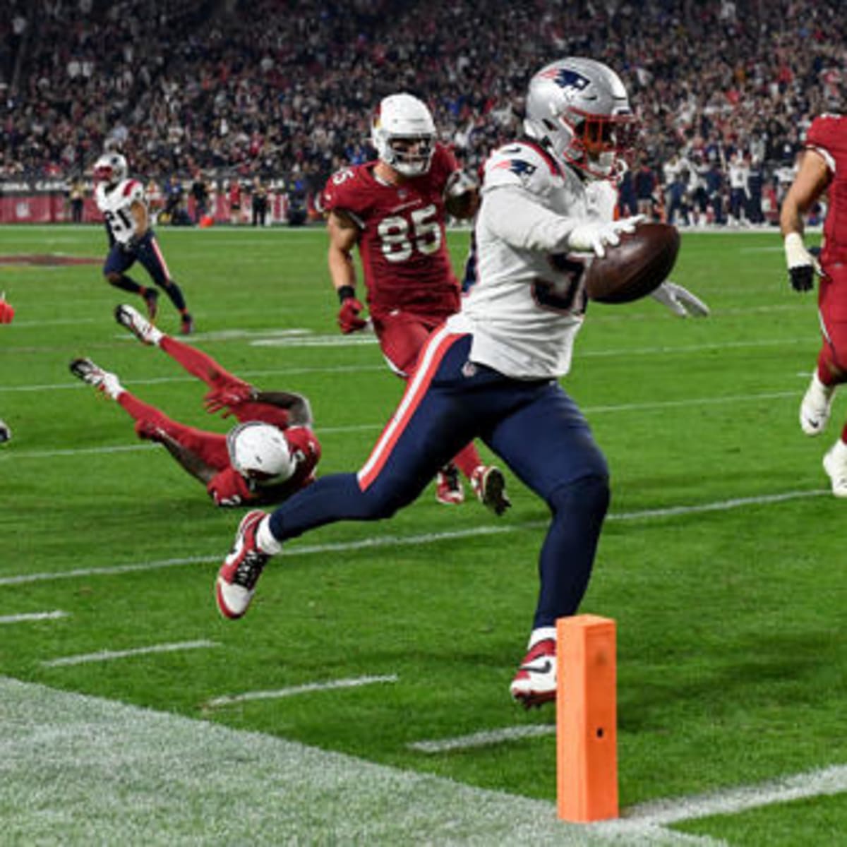 Patriots 27, Cardinals 13: Defense keys New England to victory and