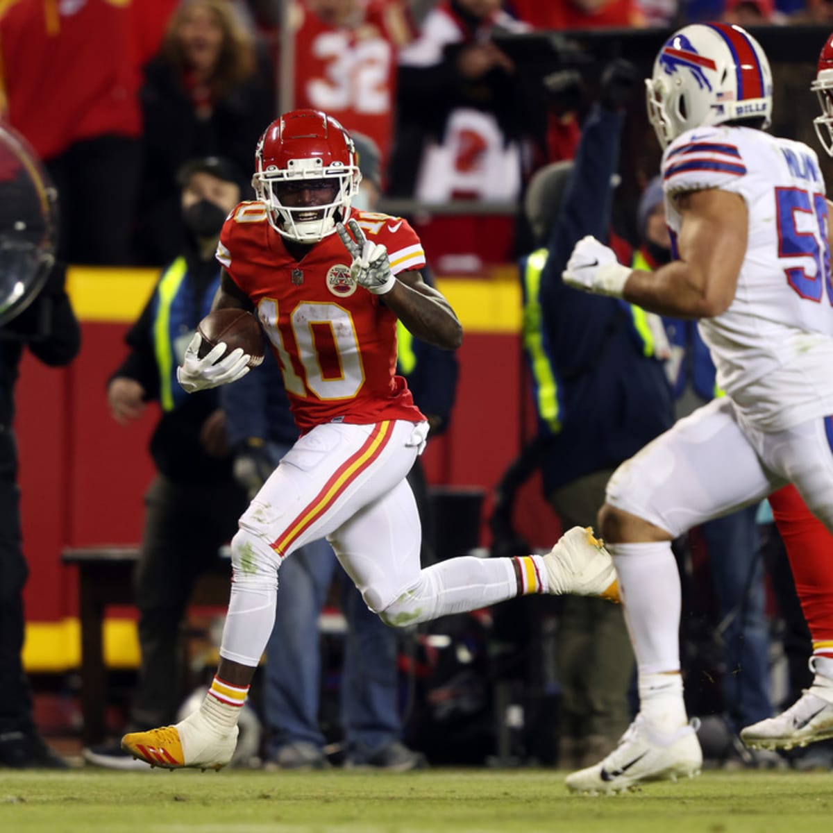 Buffalo Bills vs. Miami Dolphins Notebook: Tyreek Hill Silenced, Josh Allen  Dazzles - Sports Illustrated Buffalo Bills News, Analysis and More