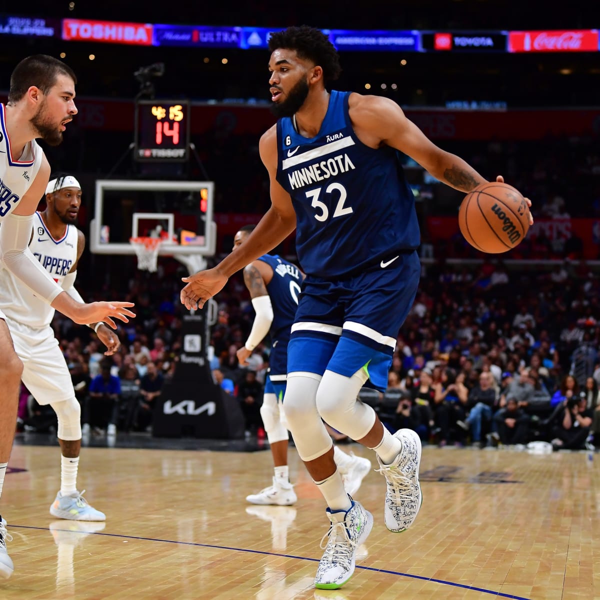 X \ Minnesota Timberwolves على X: Tonight's @MayoClinic Injury Report:  Juancho Hernangómez (Health & Safety Protocols), D'Angelo Russell  (Rest), and Karl-Anthony Towns (Health & Safety Protocols) are OUT vs.  New Orleans.