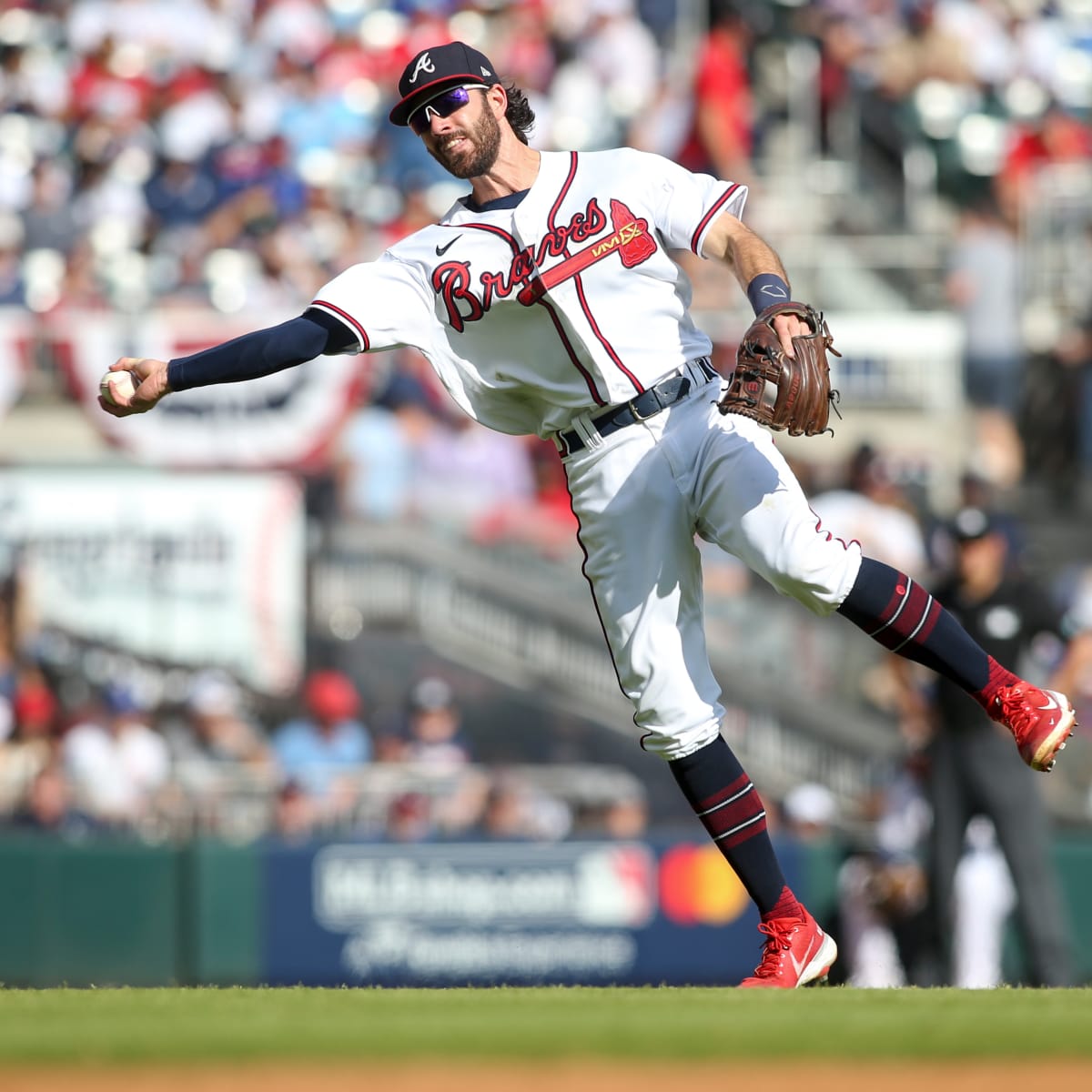 A lot of flow coming to the Windy City! Dansby Swanson has reportedly  agreed to a deal with the Chicago Cubs.