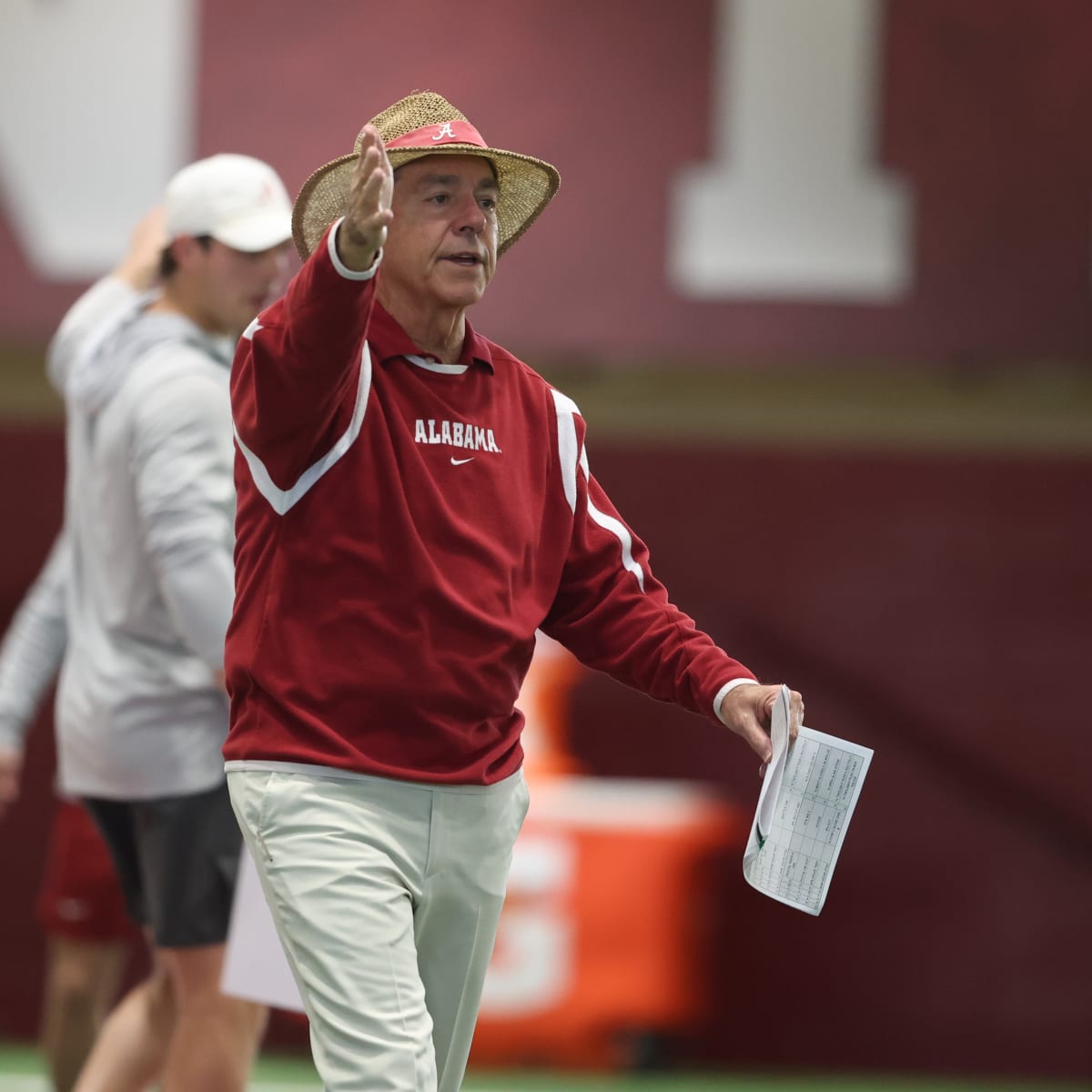 Saban describes how Alabama quarterbacks are hit during practice -  TideIllustrated