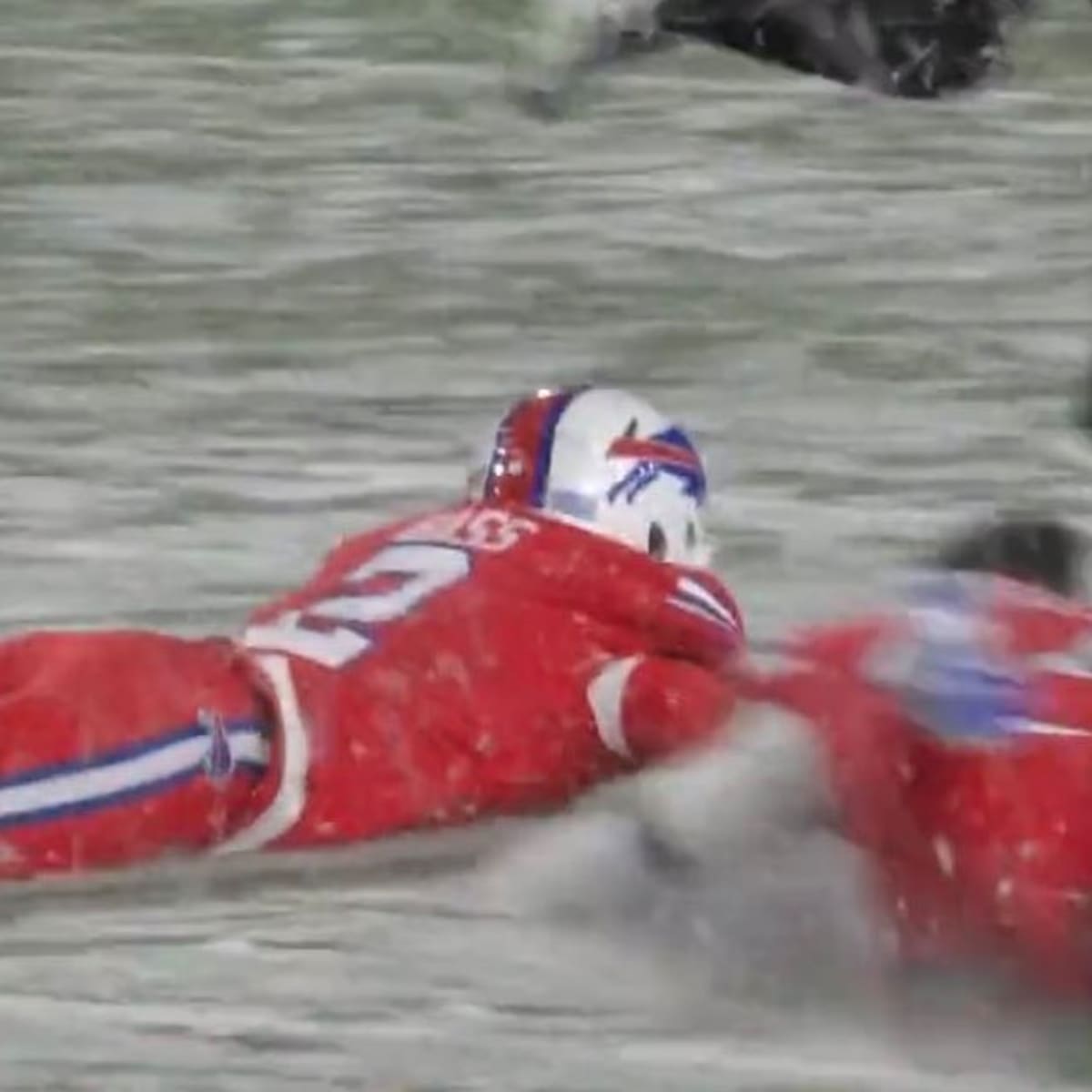 In snowy finish, Bills rally to beat Dolphins 32-29 on Tyler Bass