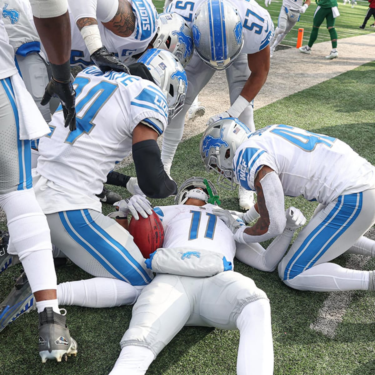 Detroit Lions locker room celebration video after beating New York Jets -  Sports Illustrated Detroit Lions News, Analysis and More