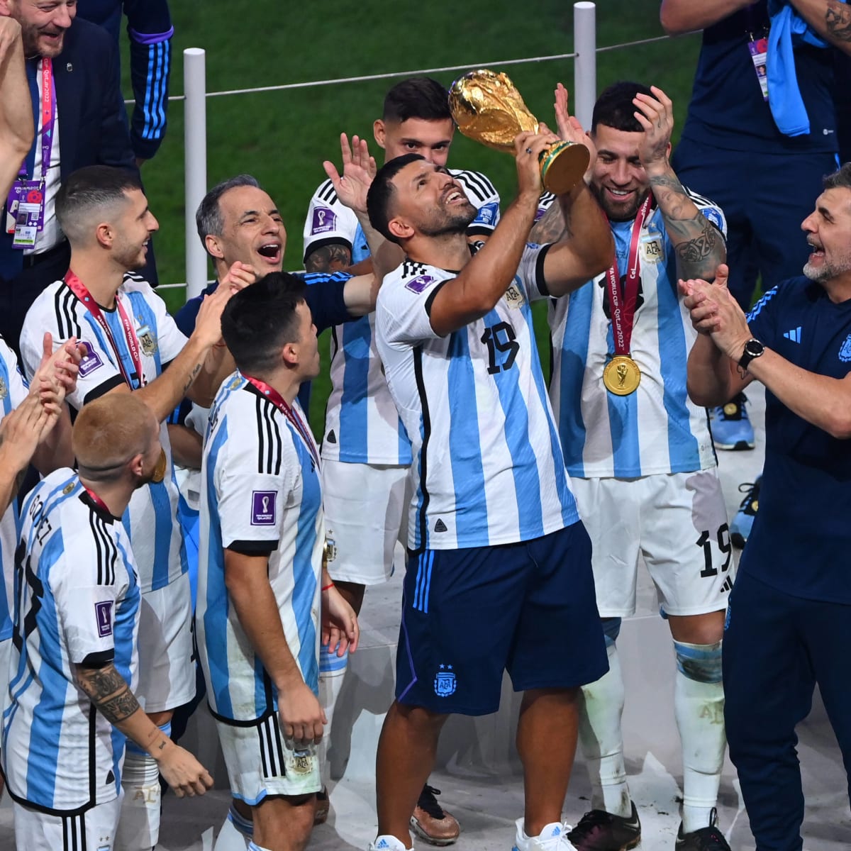 John Terry reacts to Sergio Aguero wearing Argentina kit during World Cup  celebration - Mirror Online