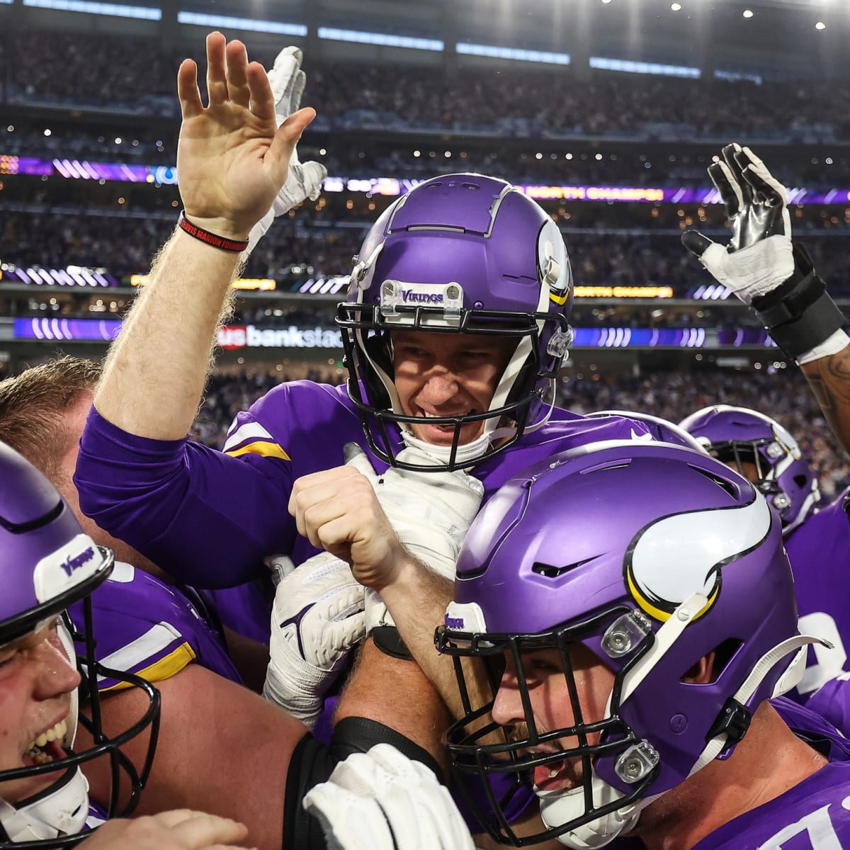 Vikings were losing to Cowboys so badly that CBS switched games