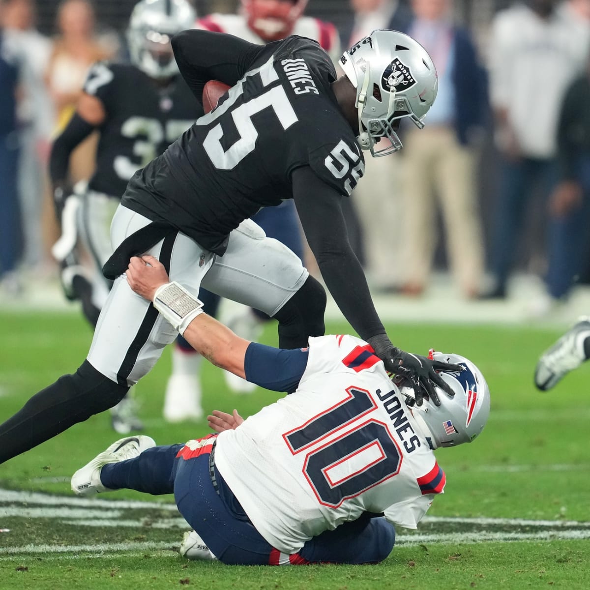 Raiders 30, Patriots 24: Las Vegas capitalizes on New England