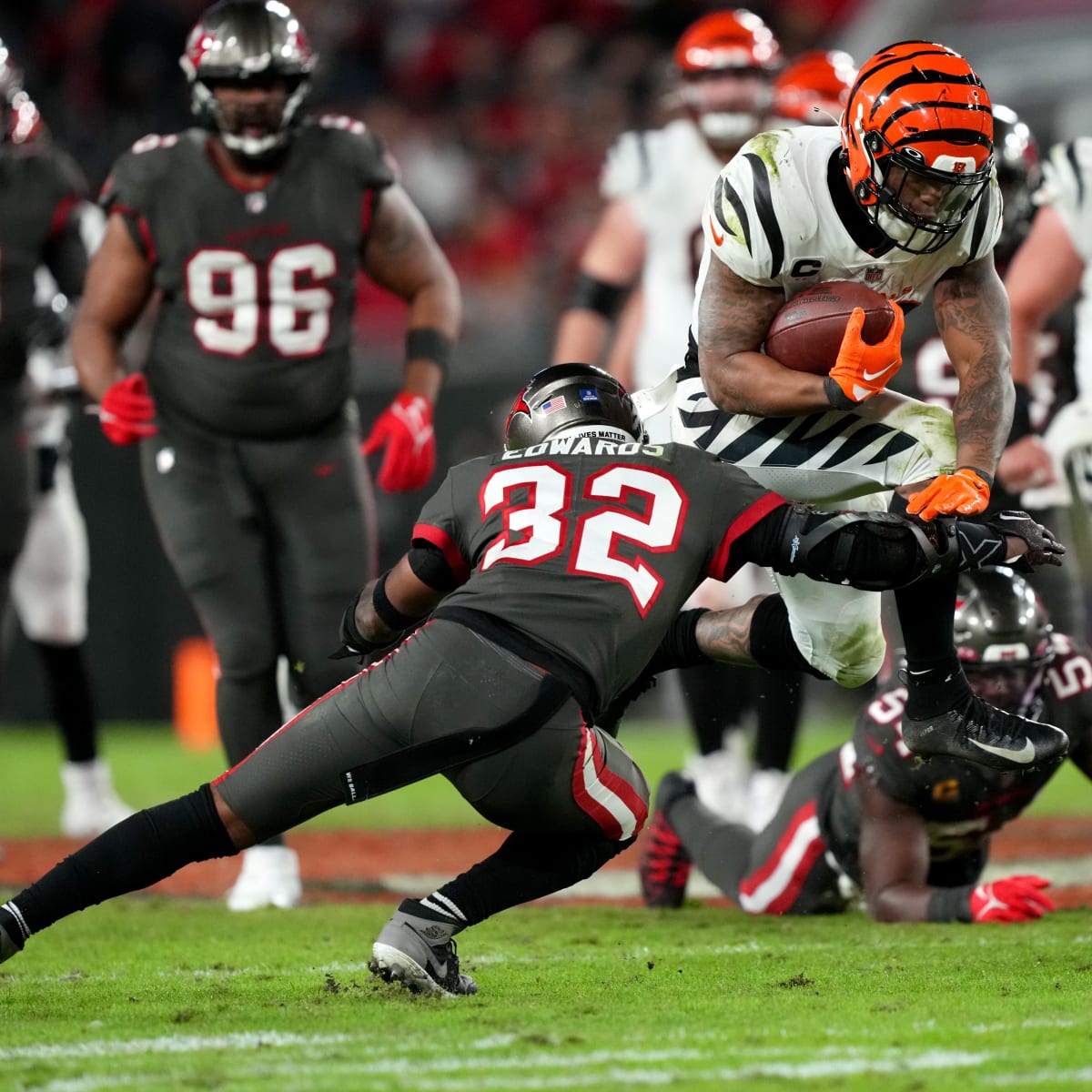 Walk-Off Thoughts: Cincinnati Bengals Dominate Second Half, Beat Tampa Bay  Buccaneers 34-23 - Sports Illustrated Cincinnati Bengals News, Analysis and  More