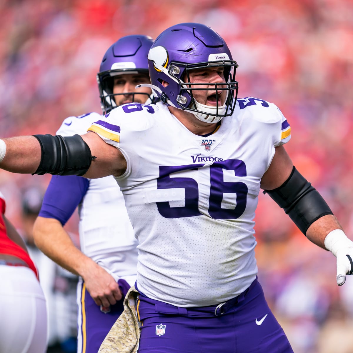 Vikings' Garrett Bradbury tweaked back injury in car accident