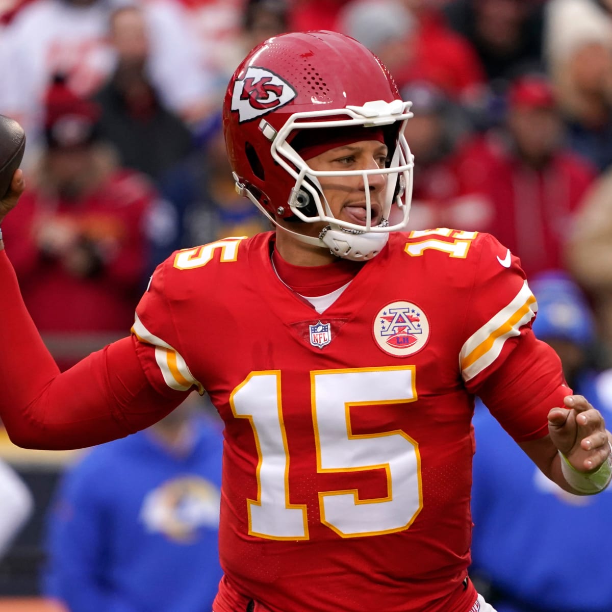 Patrick Mahomes Gives Christmas Gifts to Chiefs Offensive Linemen