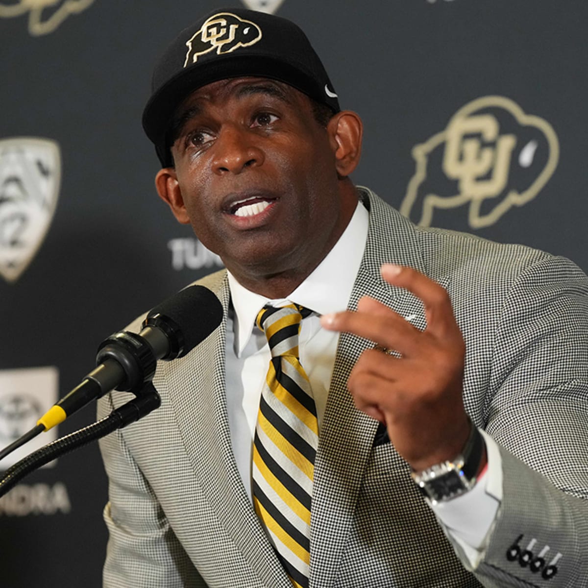 Prime shocker: Colorado upsets No. 17 TCU 45-42 in Deion Sanders' debut as  Buffs coach - ABC News