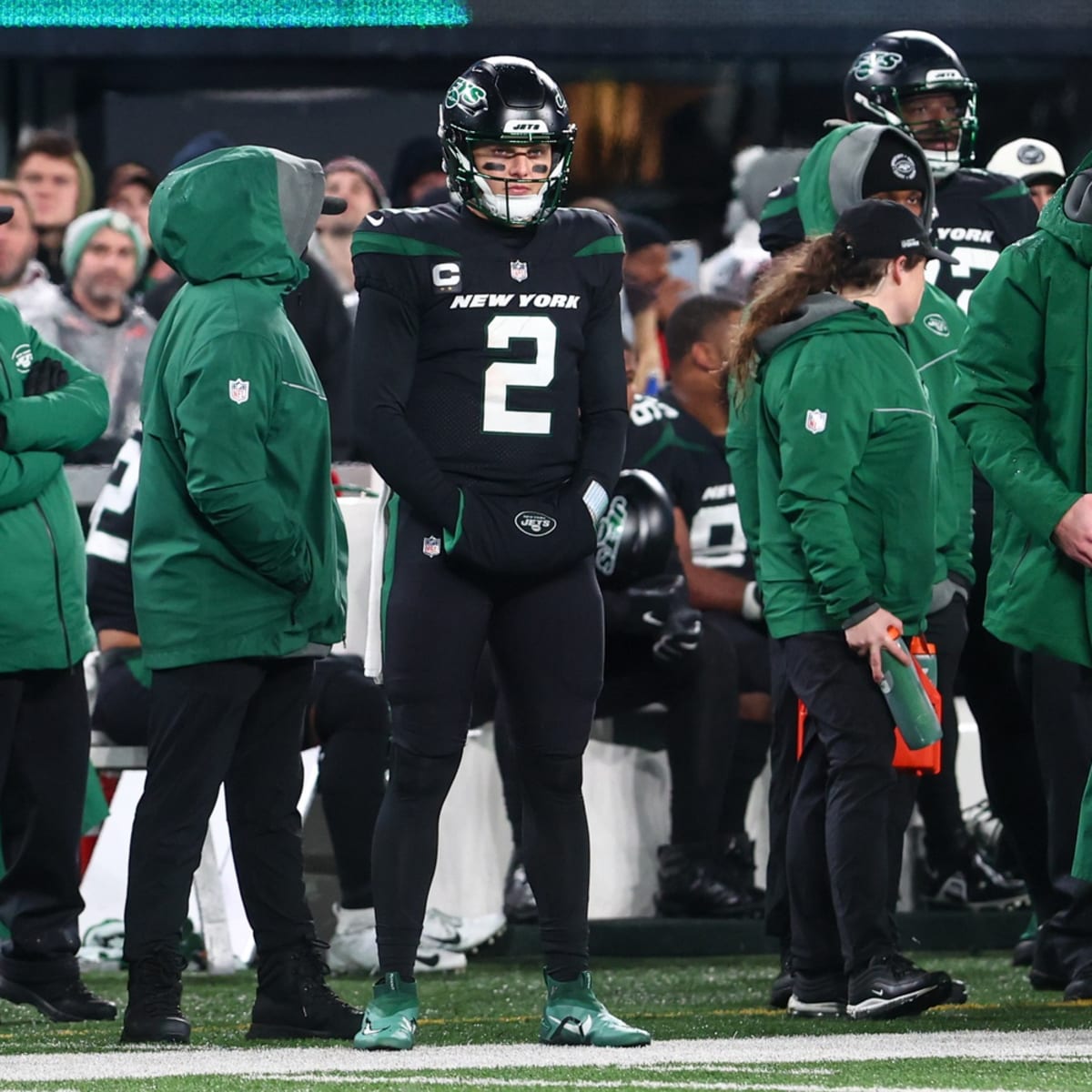 Zach Wilson: New York Jets quarterback booed off during defeat by