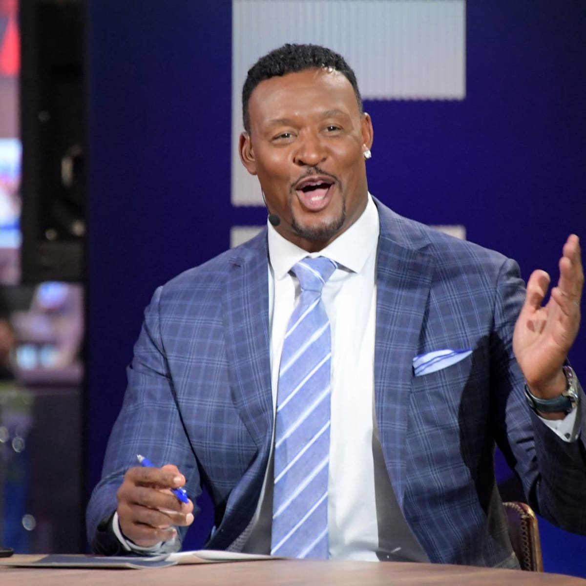 Chiropractic in the NFL: Willie McGinest and His First-Hand Experience