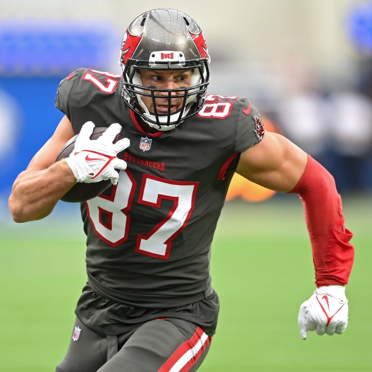 10 observations: Gronk plans to keep playing after helping Bucs to