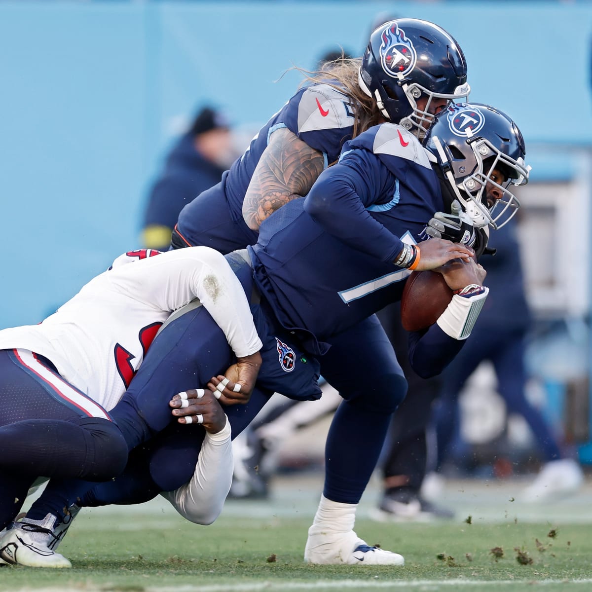 Texans beat skidding Titans 19-14. Now Jaguars vs. Titans will