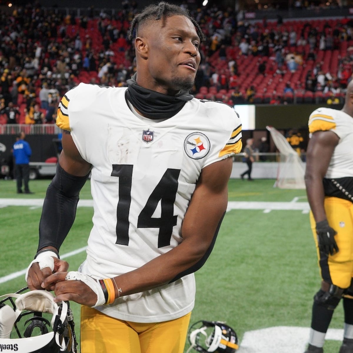 Pittsburgh Steelers Grab Emotional Week 16 Christmas Eve Win