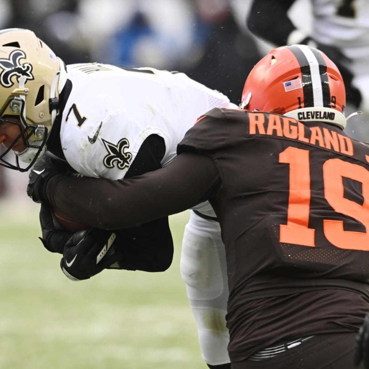 Browns sign linebacker Ragland to fill gaping hole - The San Diego  Union-Tribune