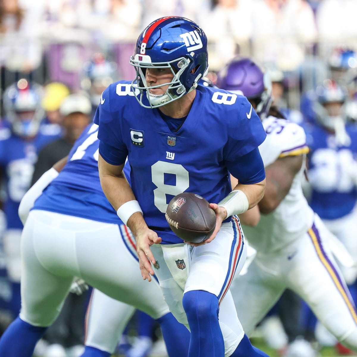 Daniel Jones explodes, leads New York Giants to stunning 32-31 win