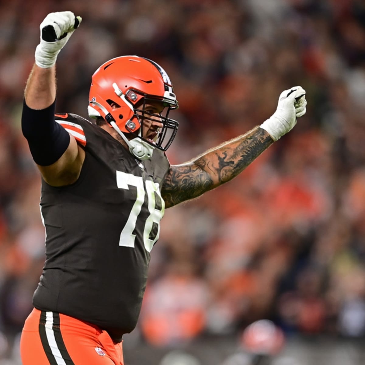 Report: Browns to consider extension for LB Sione Takitaki
