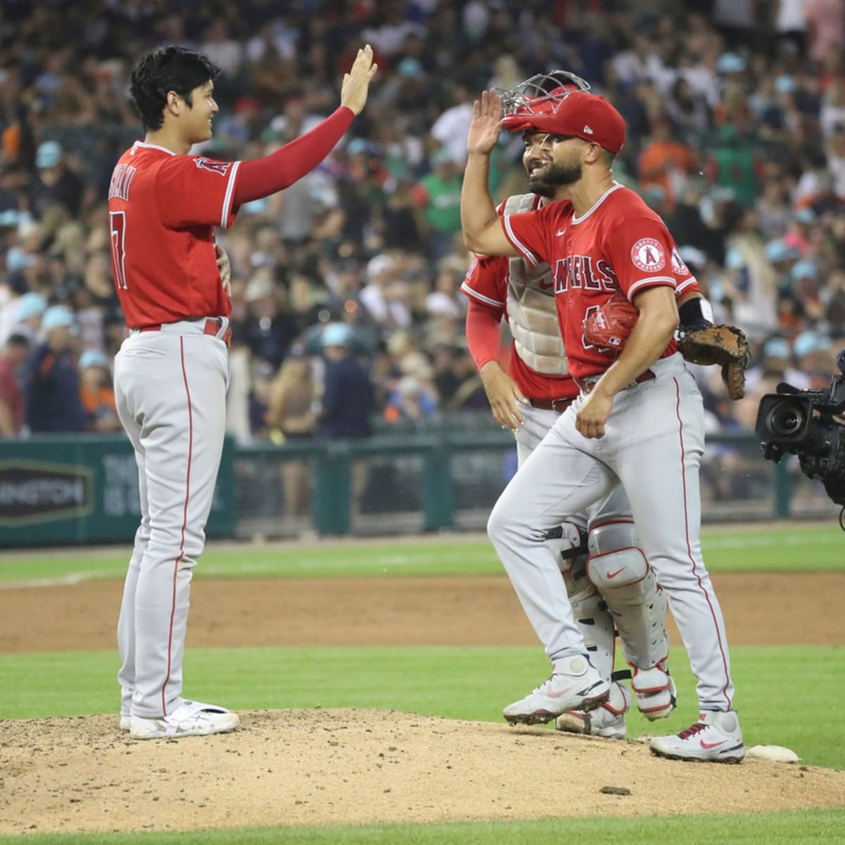 Should the LA Angels Deal for Corey Kluber?