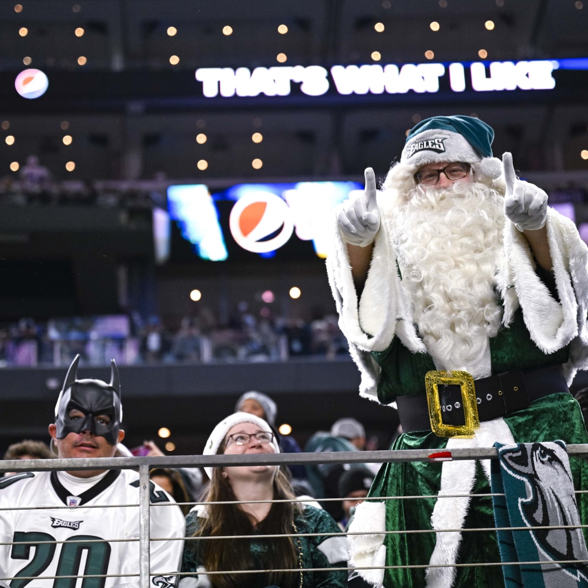 With Eagles Limping to Finish Line, Perhaps Fans can Help Them Get There -  Sports Illustrated Philadelphia Eagles News, Analysis and More