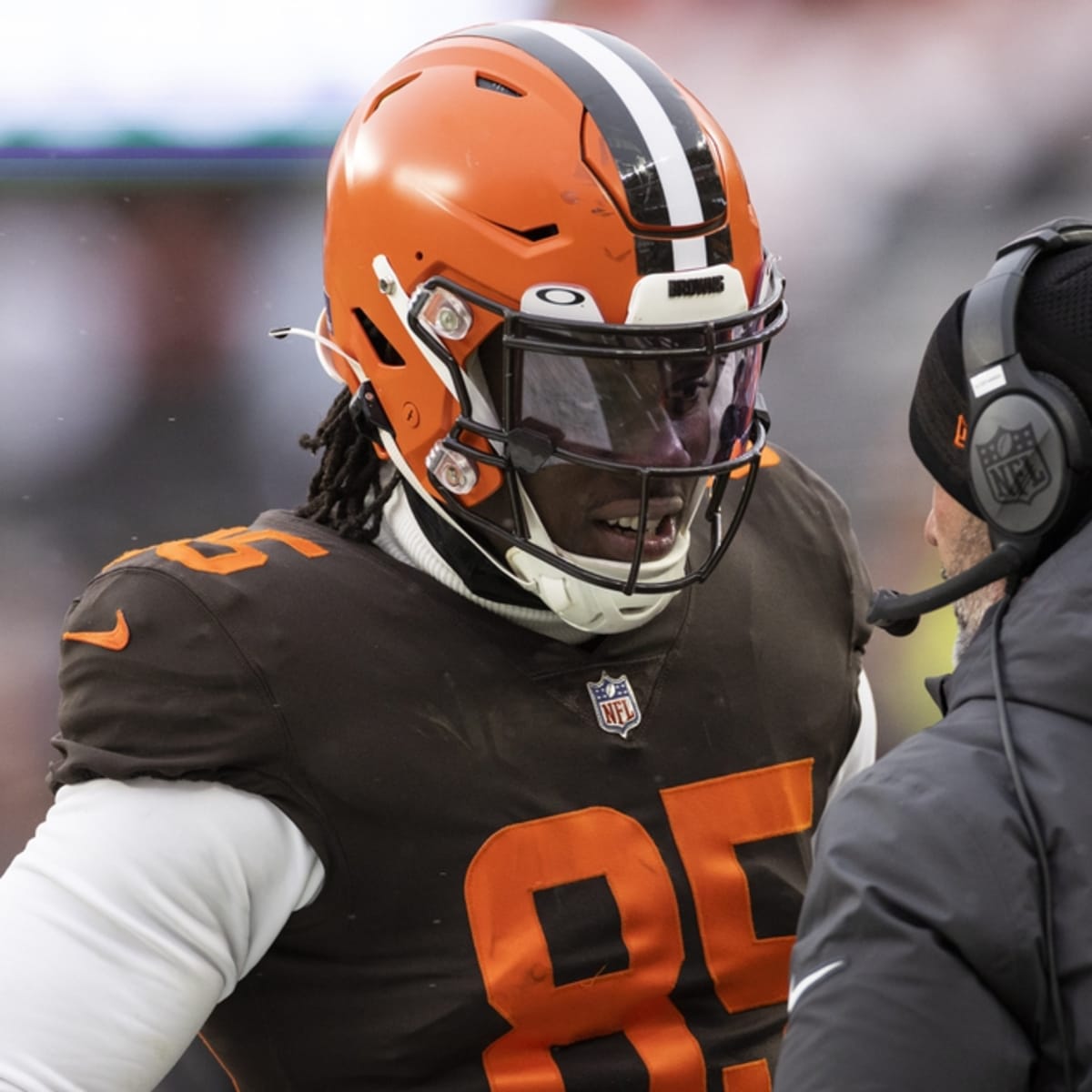 Washington Commanders at Cleveland Browns GAMEDAY Preview: First Look at  Quarterbacks - Sports Illustrated Washington Football News, Analysis and  More