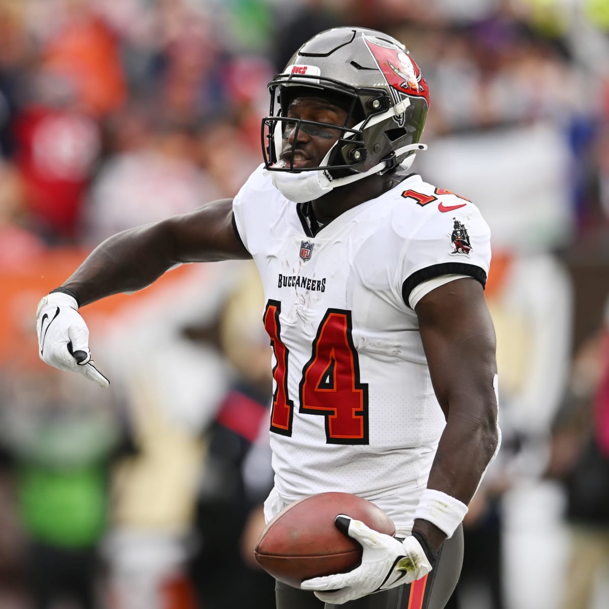Chris Godwin Shares Strong Thoughts On Tom Brady Returning With Buccaneers  - Tampa Bay Buccaneers, BucsGameday