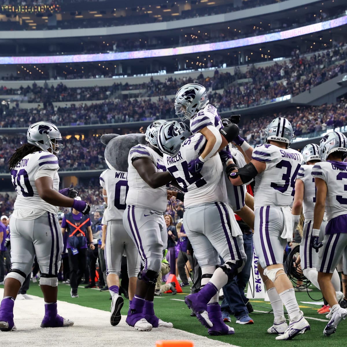 K-State Wildcats Football: Deuce Vaughn handles Heisman buzz