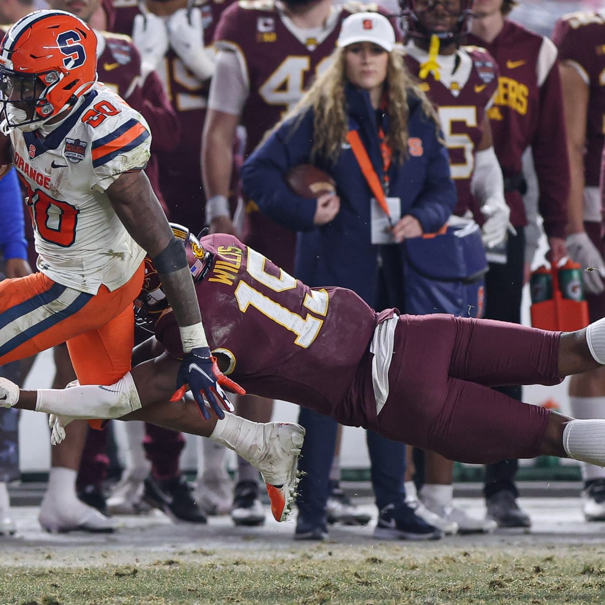 Who is the best all-time Syracuse football player at every position? 