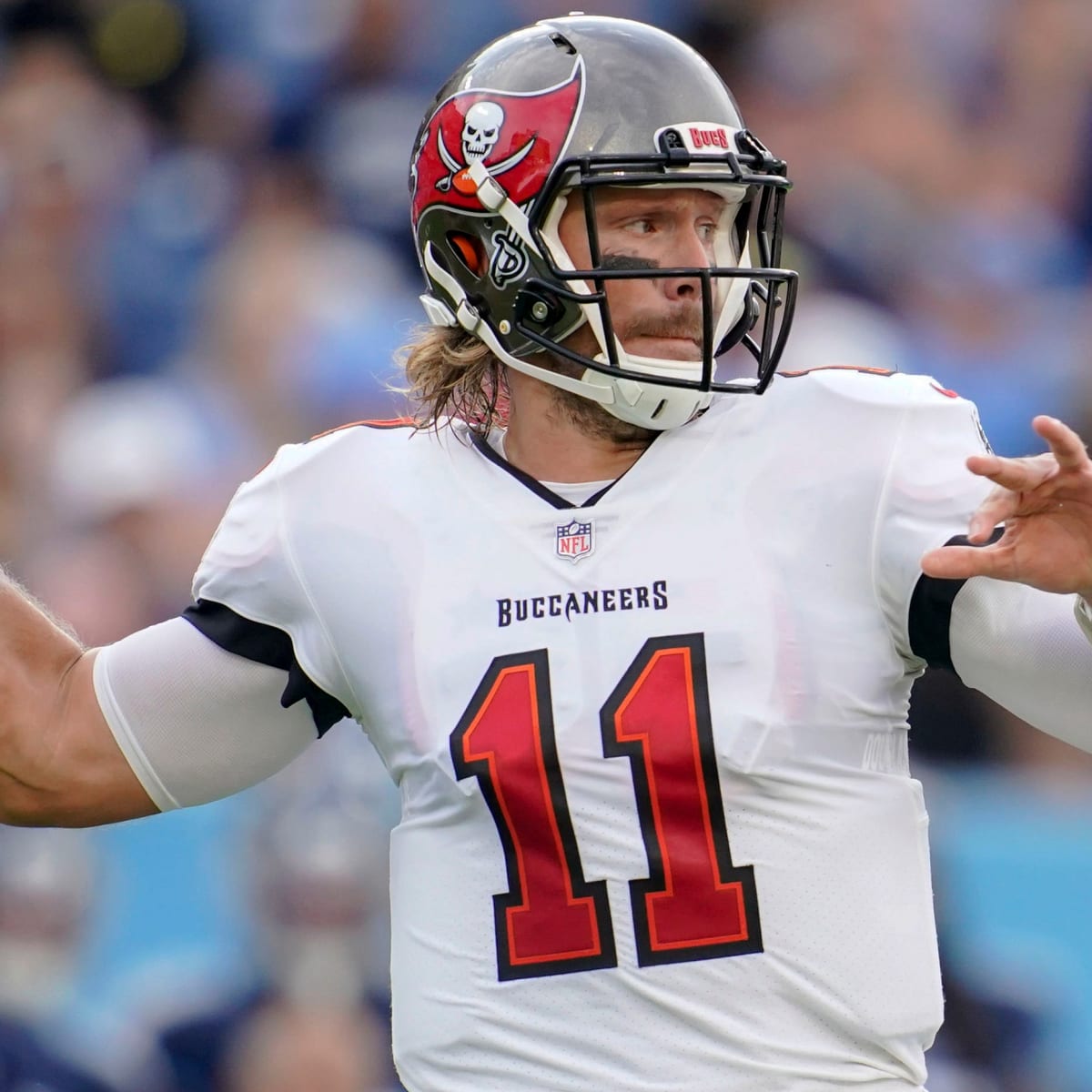 Buccs Backup QB Blaine Gabbert Helps 4 People After Helicopter Crashe