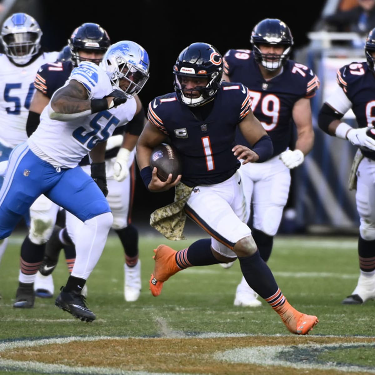 Bears hope Fields keeps promising run going against Lions – The Oakland  Press