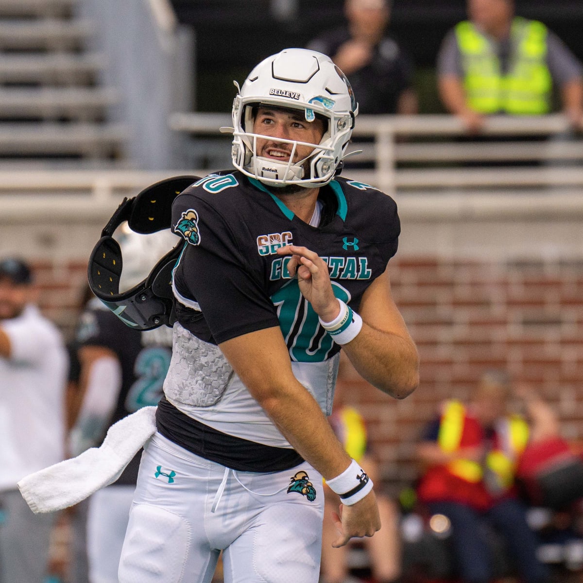 Grayson McCall: Coastal Carolina QB to return for 2022 season - Sports  Illustrated