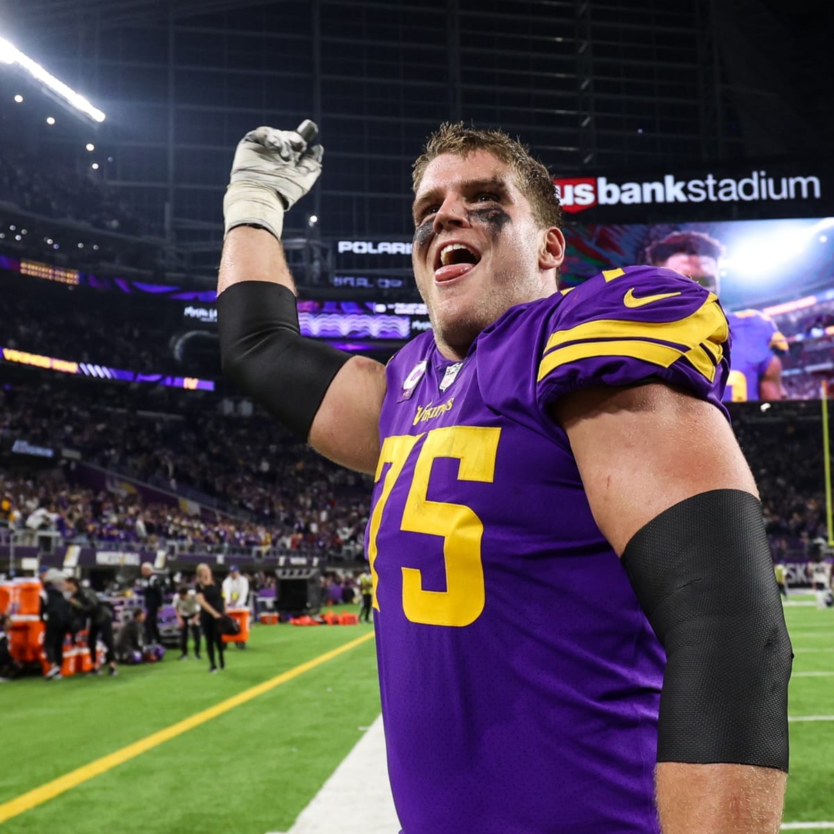 Vikings offensive line gets tested by Broncos, including Brian O