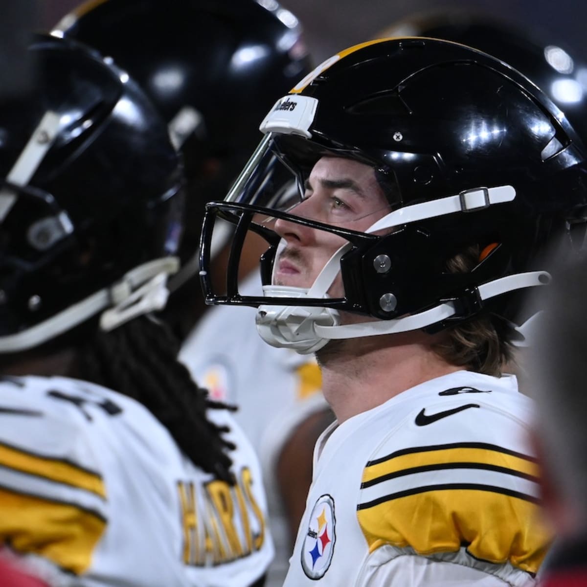 Kenny Pickett comes up big in the clutch again, leads Steelers to