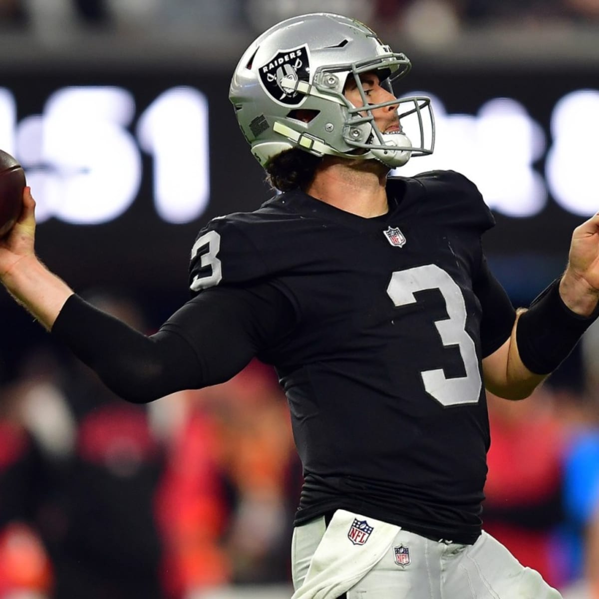 Raiders-49ers: McDaniels regime shows signs of life; Stidham surprises