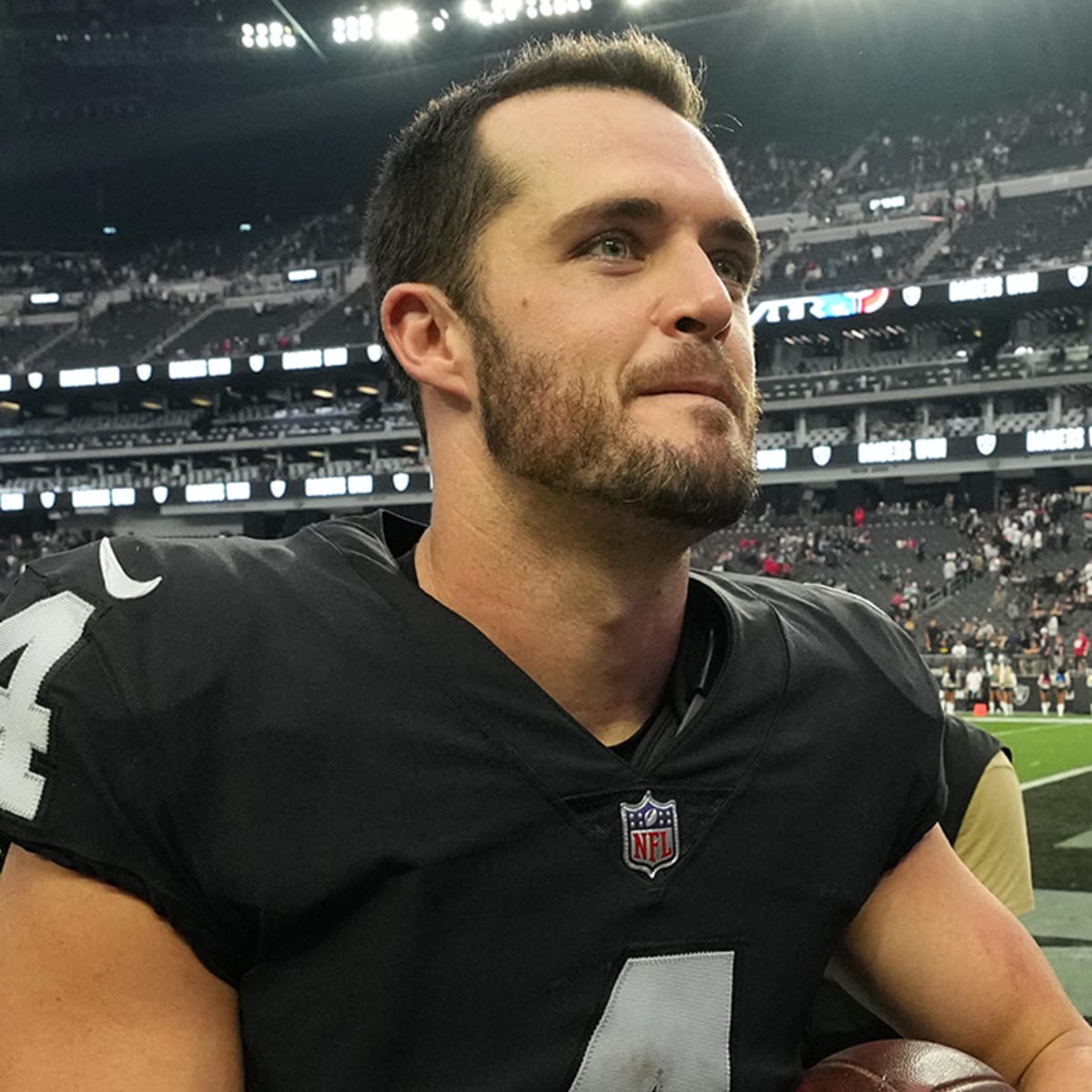 Derek Carr - NFL News, Rumors, & Updates