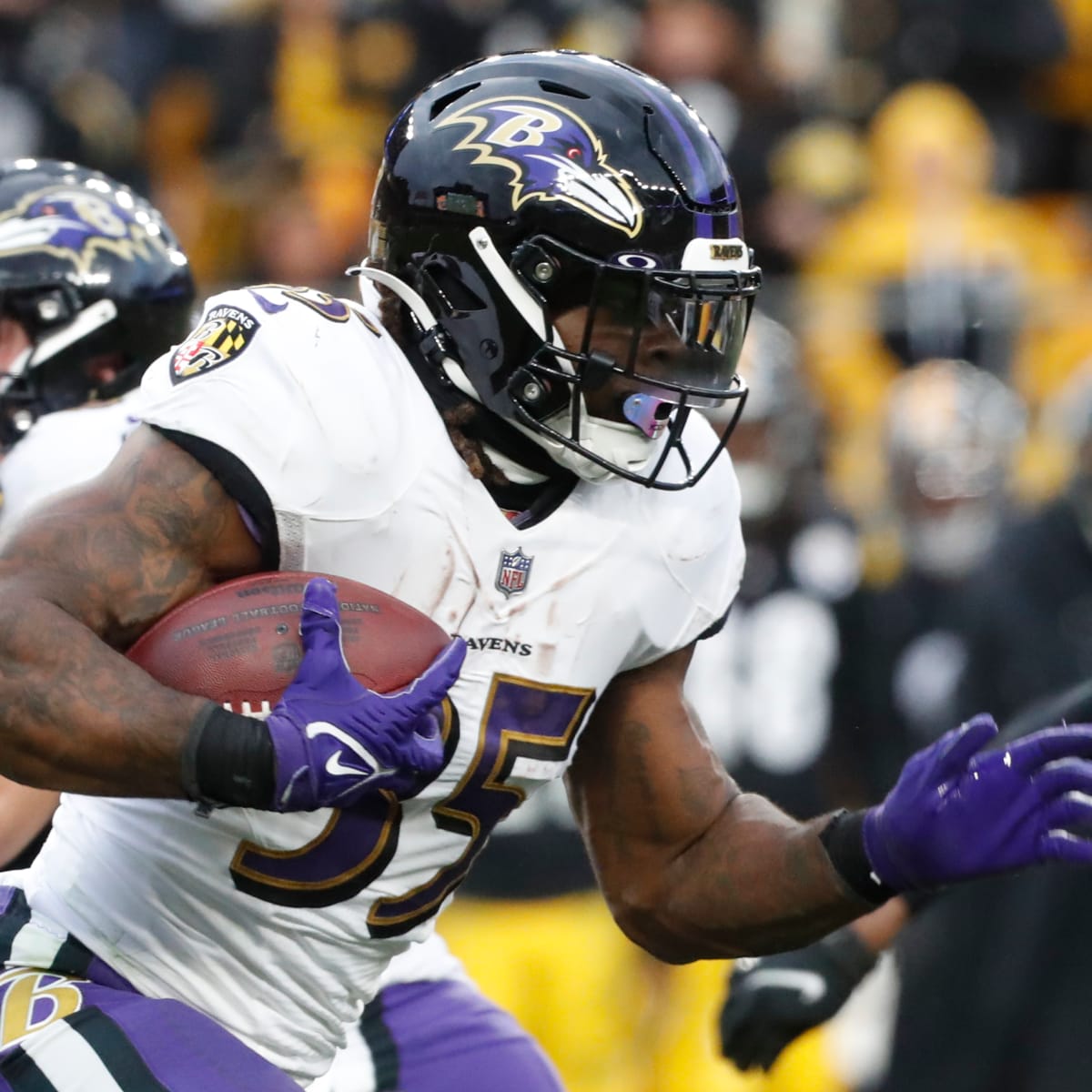 Ravens HC John Harbaugh gives availability update on RB Gus Edwards