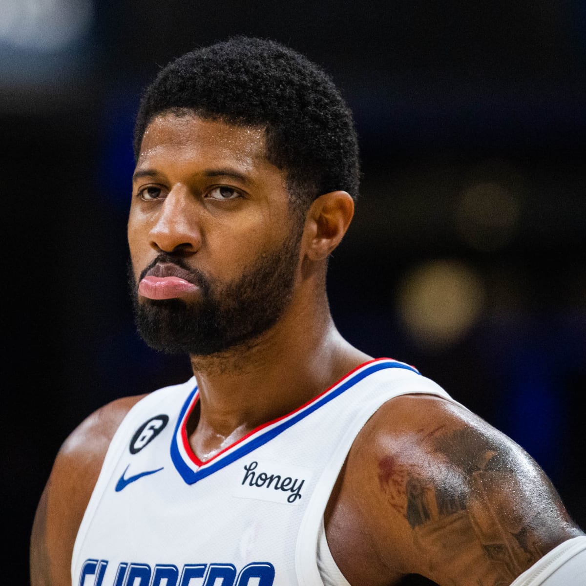 Clippers' Paul George sits out because of tight hamstring