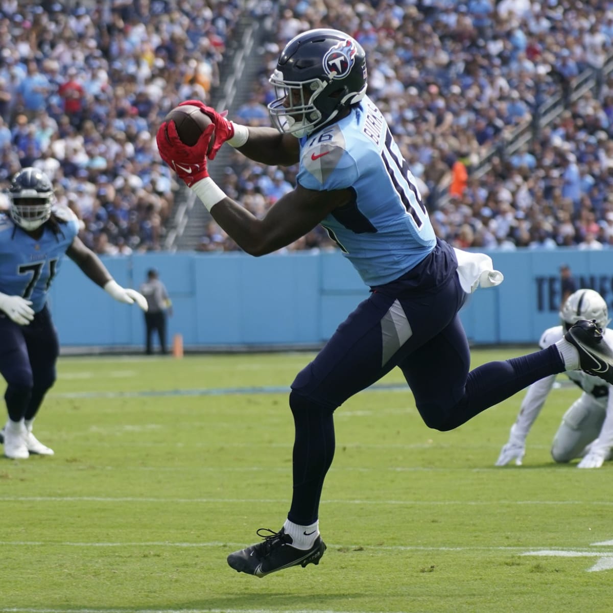 Titans rookie Treylon Burks recovering from concussion