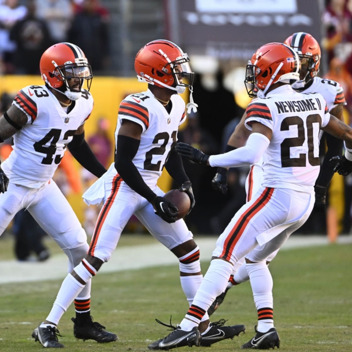 Browns finally practice, roster still unsettled for Steelers - The San  Diego Union-Tribune