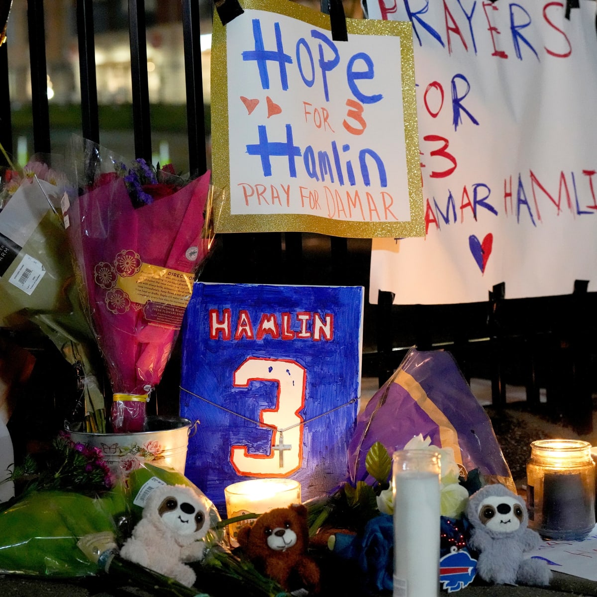 Outpouring of prayers for NFL player Damar Hamlin from Catholic high  school, fellow players