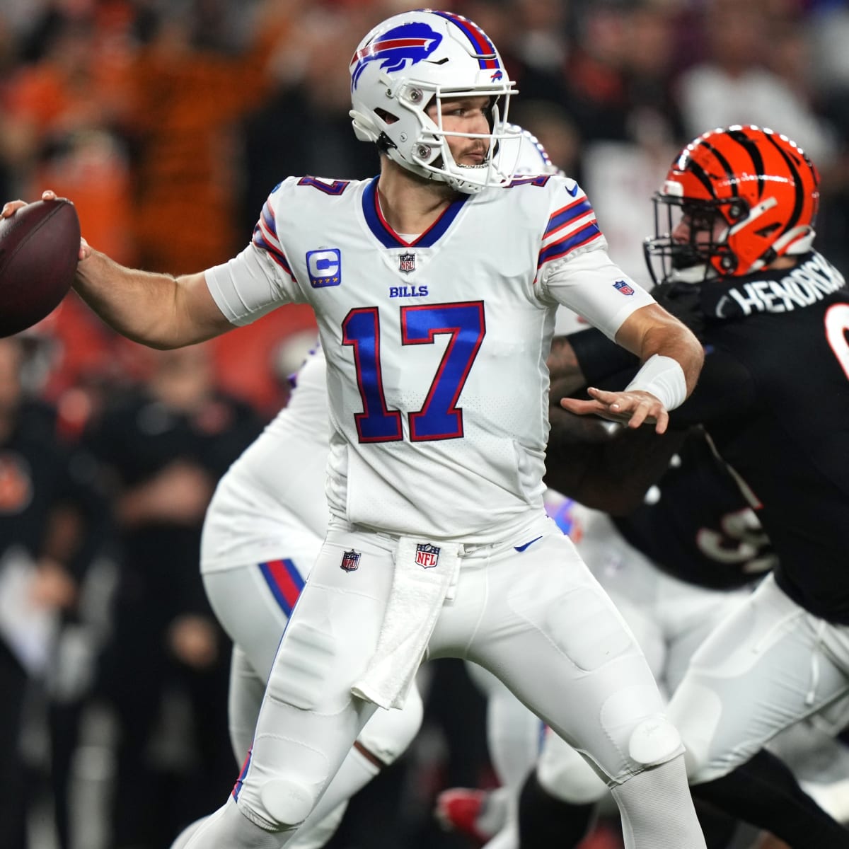 I Saw Some Stuff…”: Josh Allen Makes a Clear Stance on Tee Higgins After  Damar Hamlin Injury - EssentiallySports